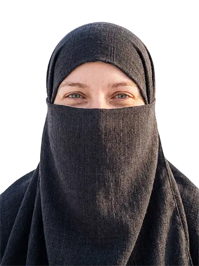 Fatima, 24